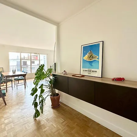 Le Feudon - Grand 2 Pieces Avec Balcon Et Parking Prive * Saint-Cloud